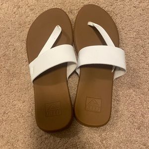 NWOT- womens reef sandals